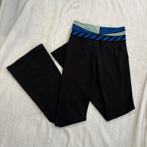 Lulu Lemon Yoga Pants - Picture 3 of 7